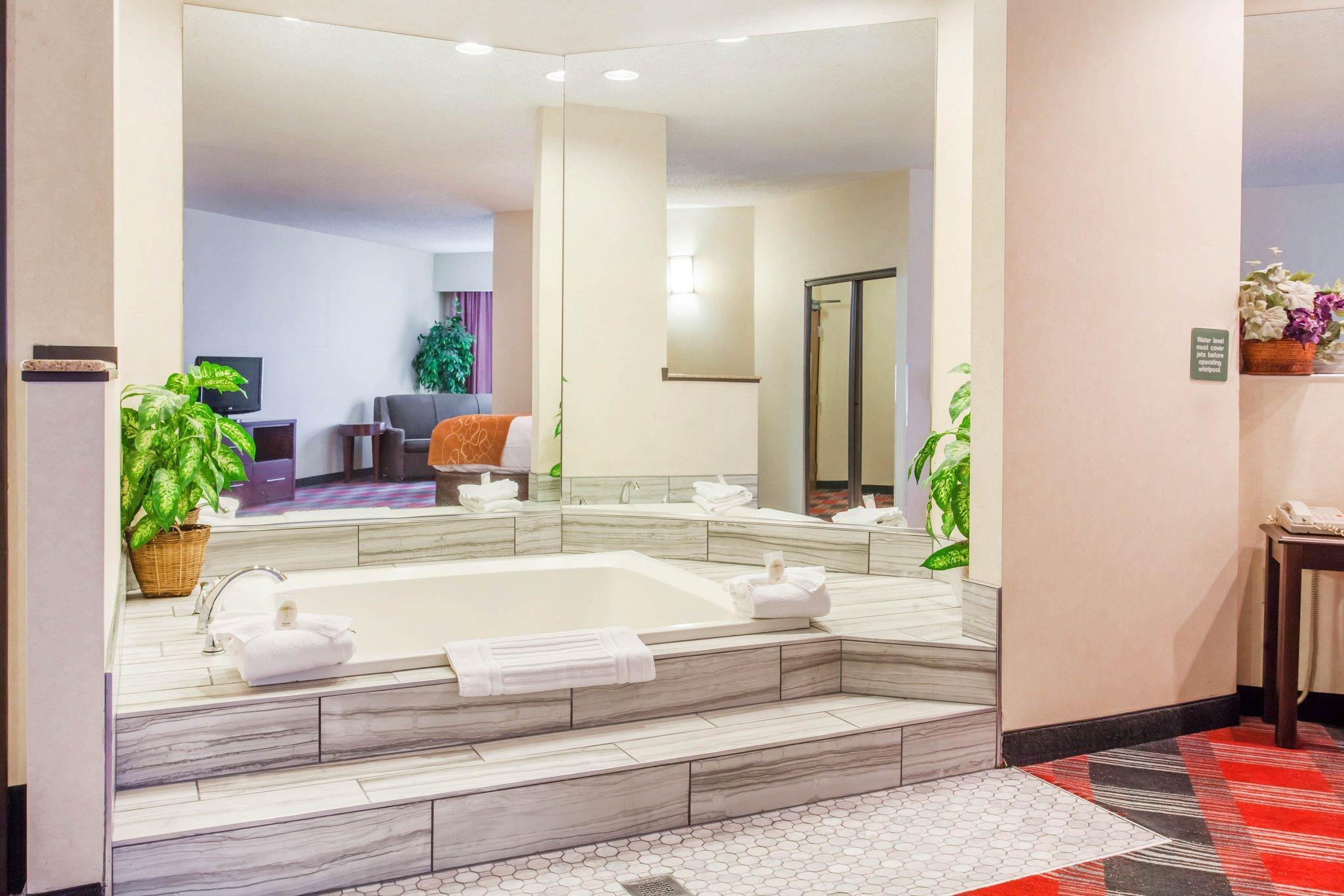Comfort Suites Near Vancouver Mall Екстер'єр фото