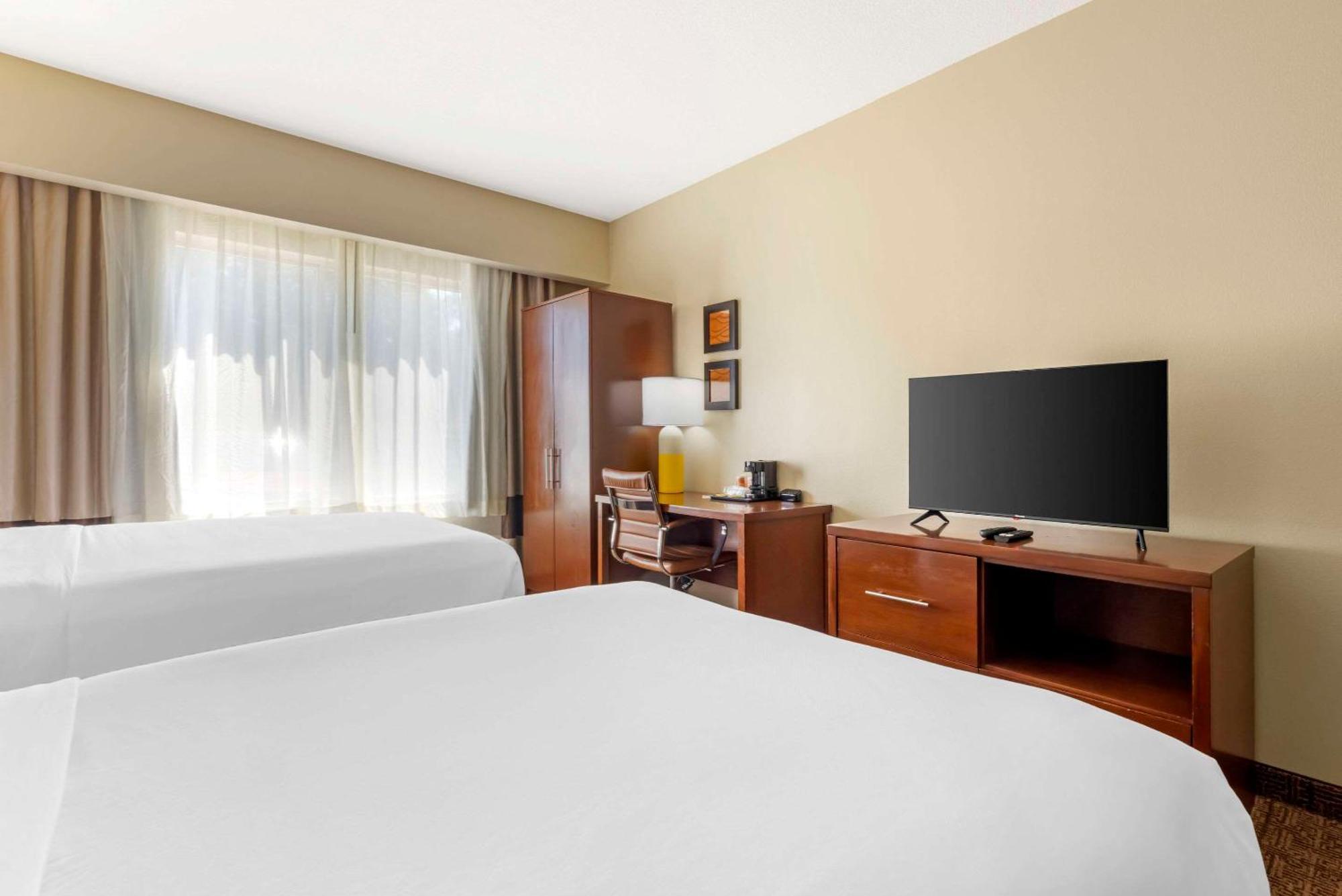 Comfort Suites Near Vancouver Mall Екстер'єр фото