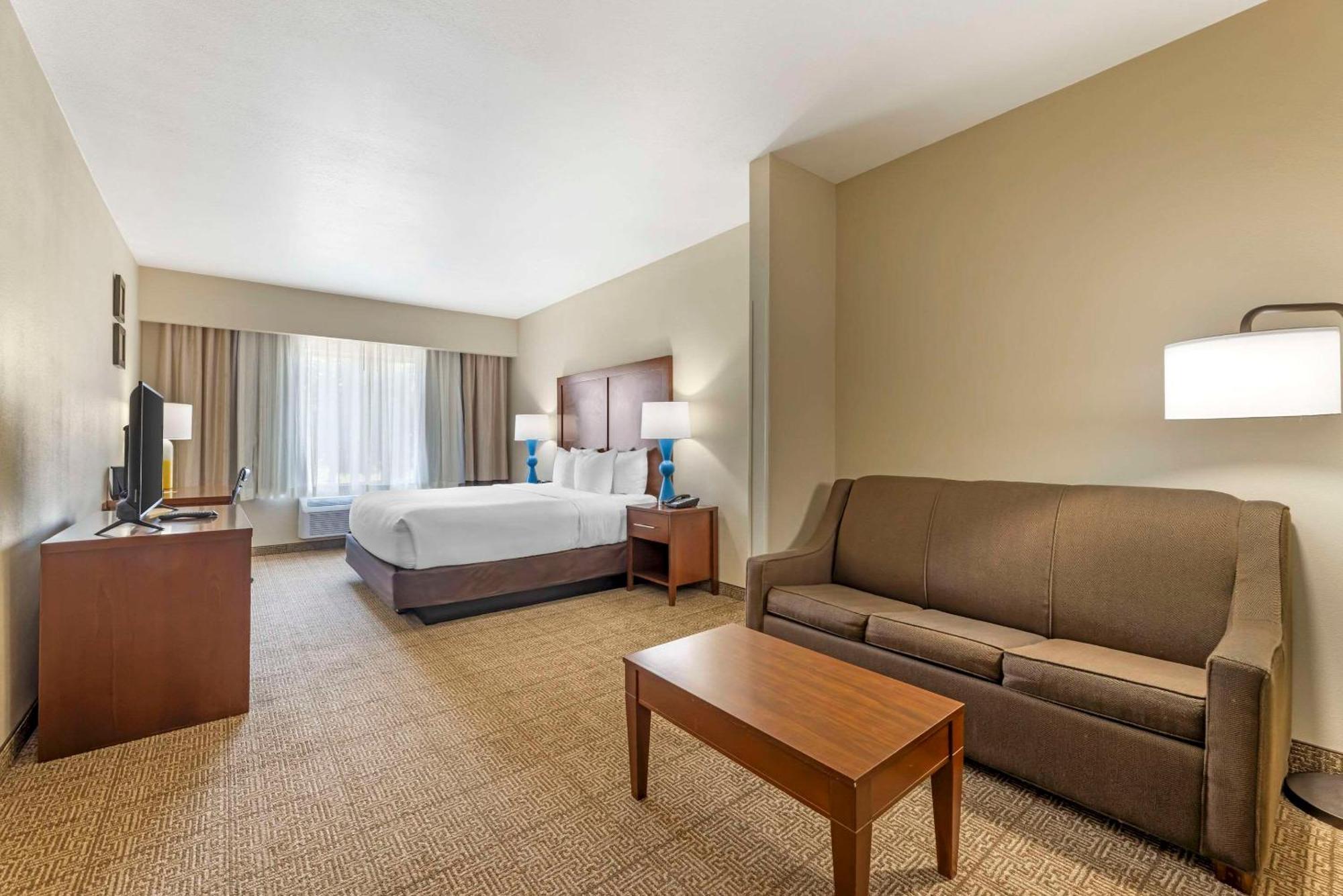 Comfort Suites Near Vancouver Mall Екстер'єр фото