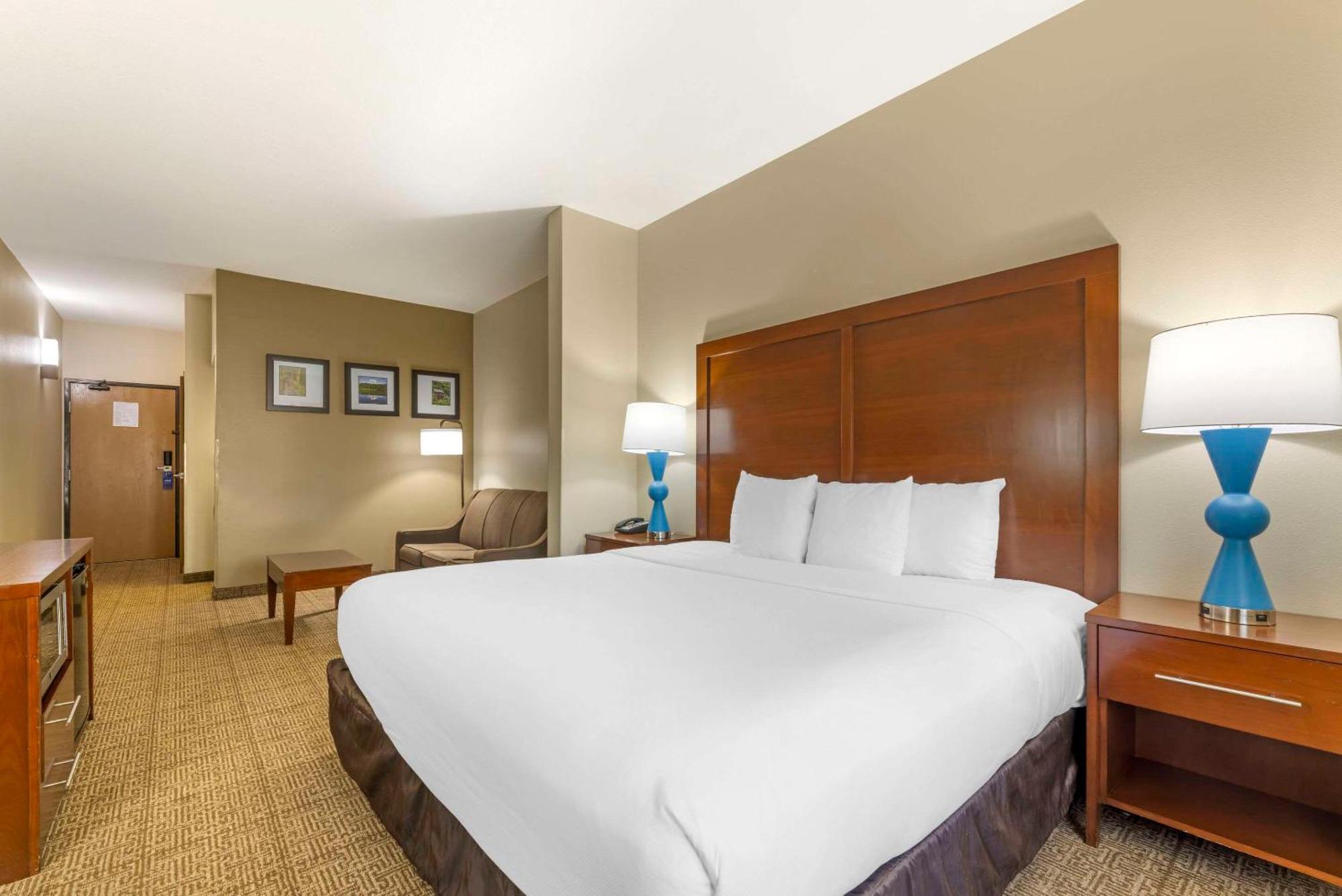 Comfort Suites Near Vancouver Mall Екстер'єр фото