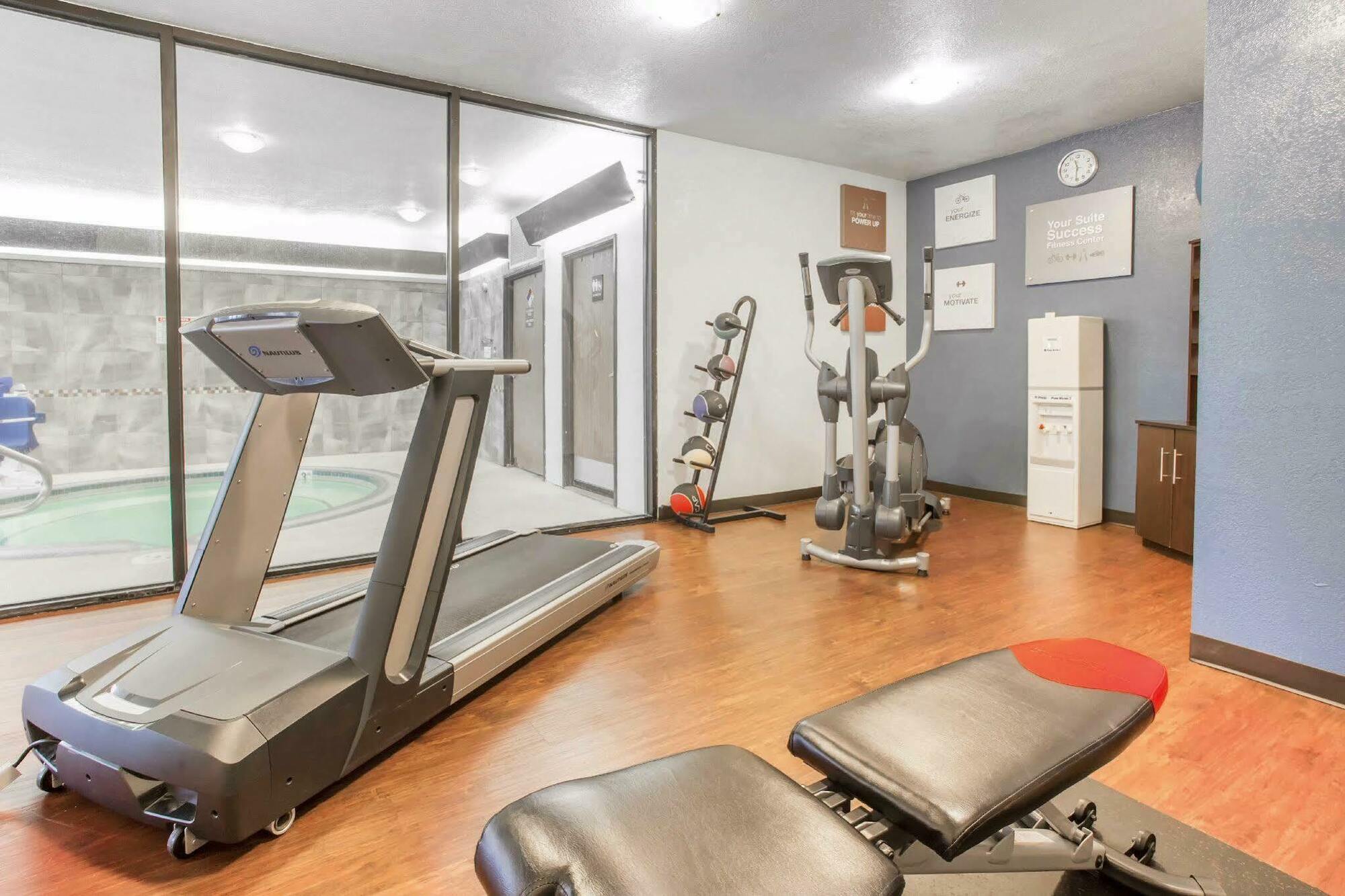 Comfort Suites Near Vancouver Mall Екстер'єр фото